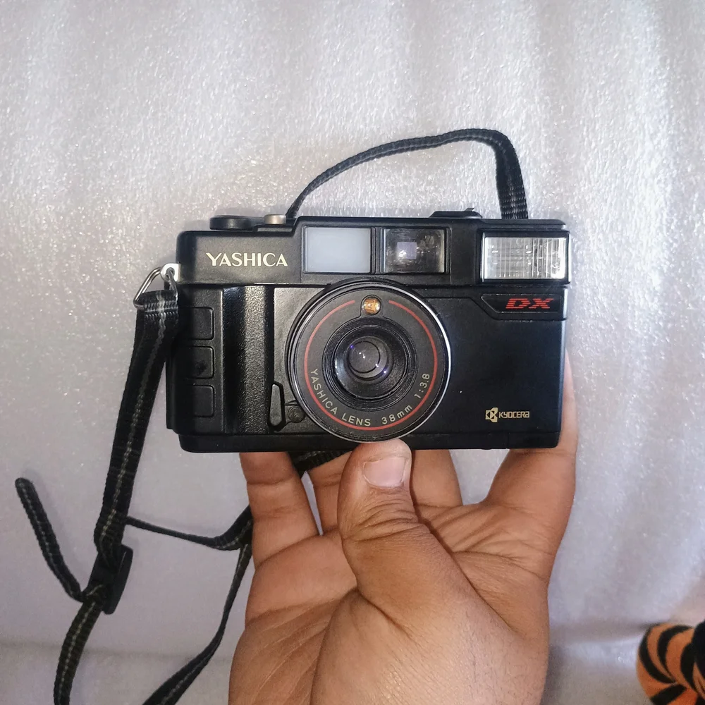 Yashica MF-2 Super 38mm Film Camera (Untested However Currently) Black Kyocera